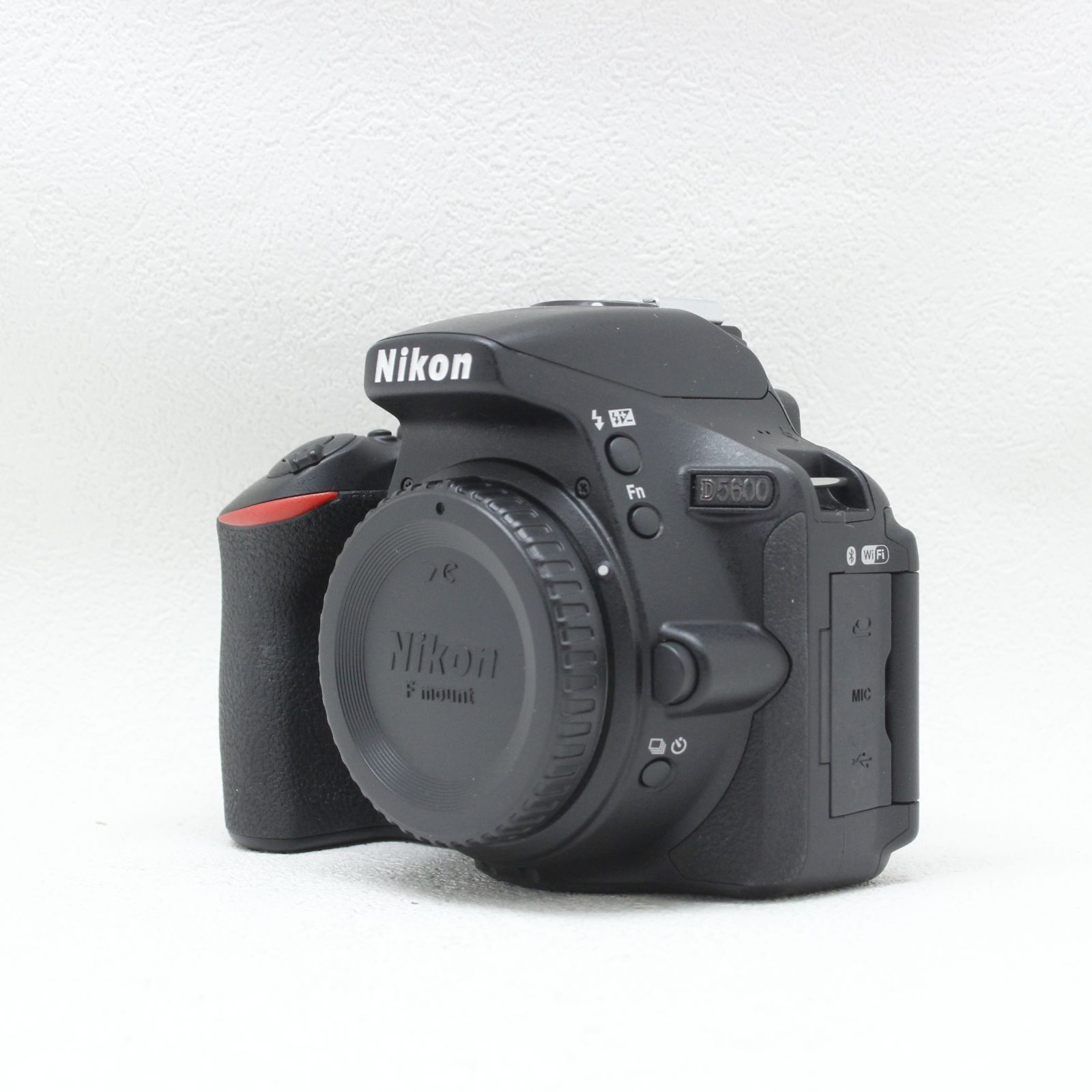 Nikon D5600 - メルカリ