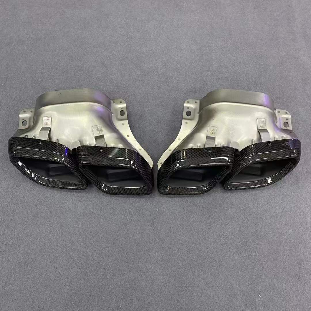 BENZ ベンツ W205 AMG C63 2019年式～ AMGスタイル ステンレス製とカーボン製 艶だし面 マフラーカッター 左右セット BRIGHTFACE_UK