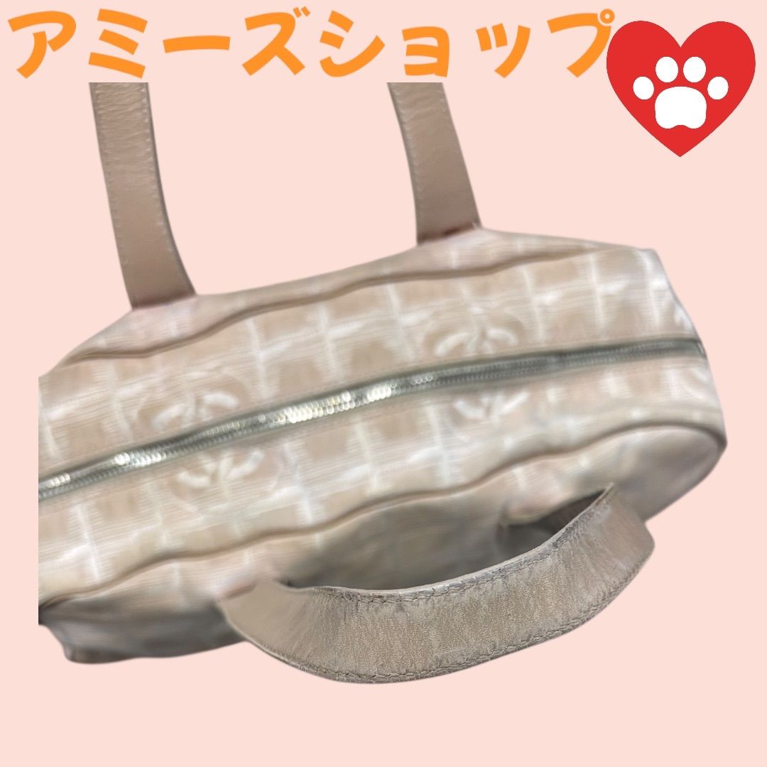 シャネルニュートラベルハンドバック