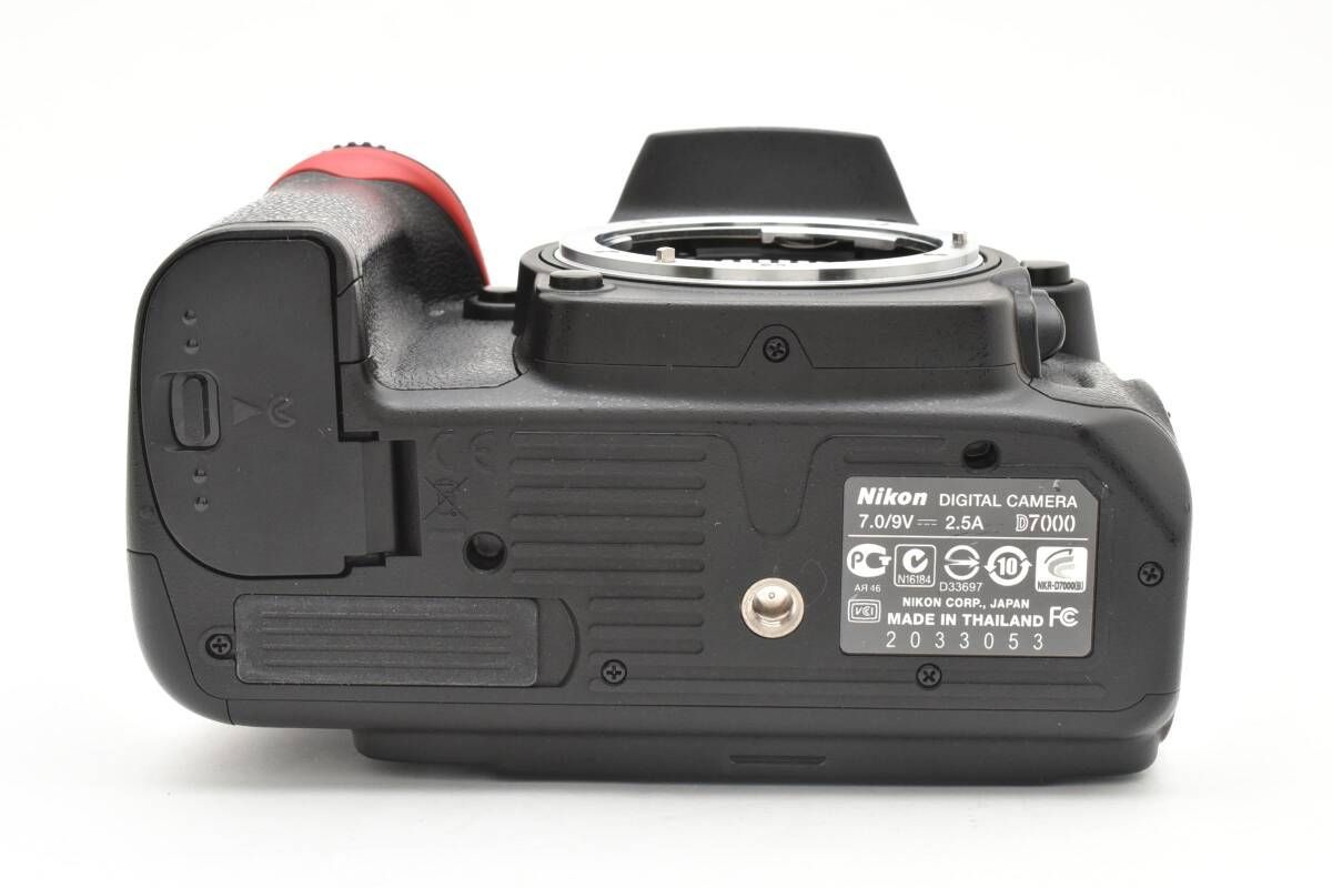 ☆極上品☆ニコン Nikon D7000 ボディ ショット数5543枚☆ K1680