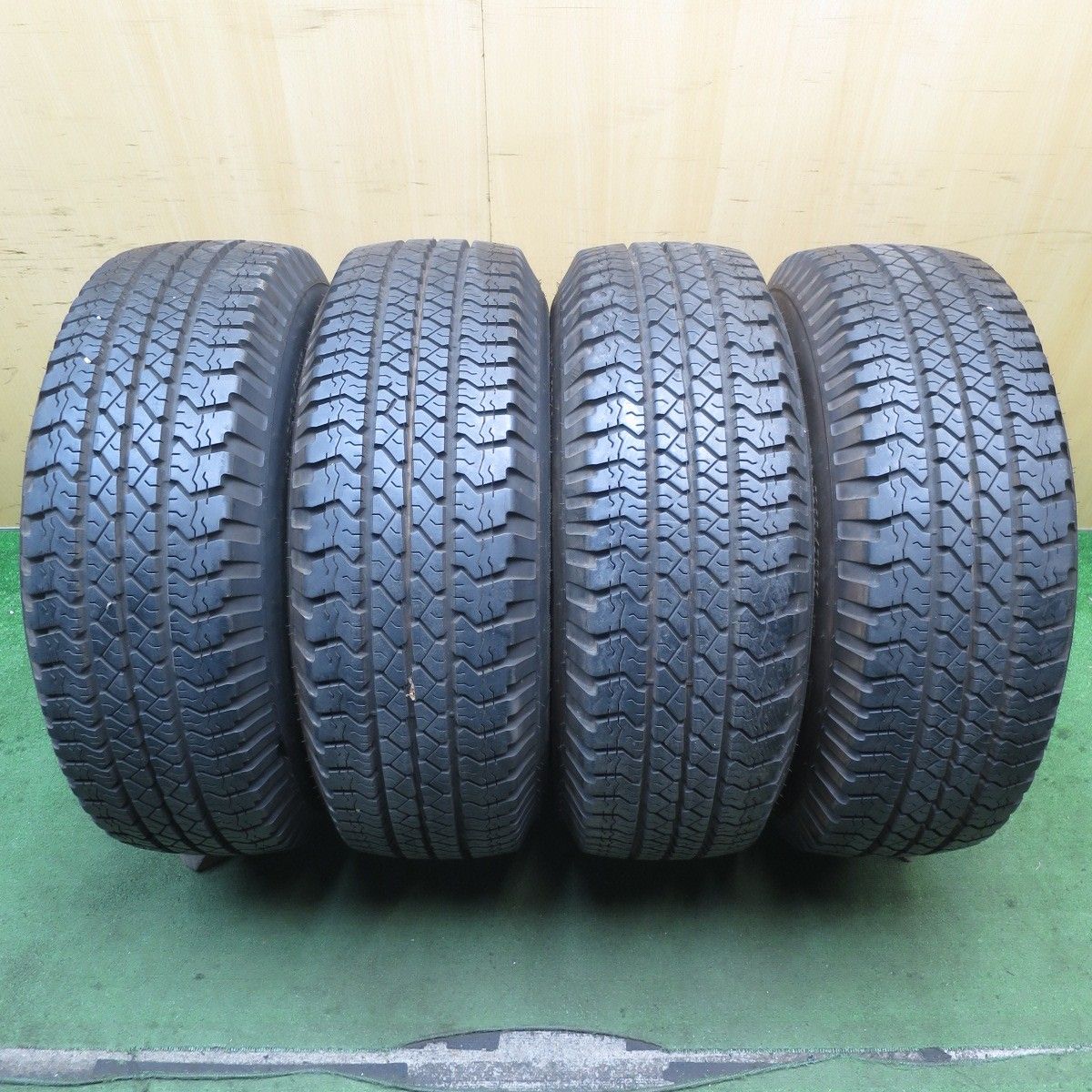 ハマー H3 純正 265/75R16 グッドイヤー付 サバーバン タホ アバランチ 