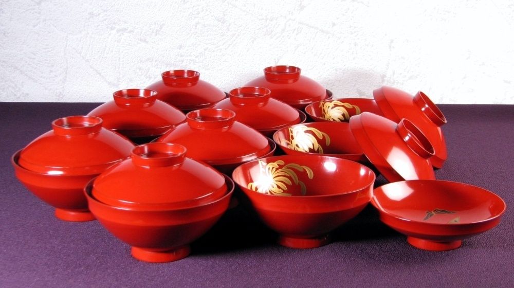 時代蒔絵　花鳥図吸物椀10客　木箱付　身口径13.2㎝　東Y7-0212③タトコ 時代 木製朱漆吸物椀10客 菊に蝶蒔絵 幅：11.8cm /煮物椀/25g042