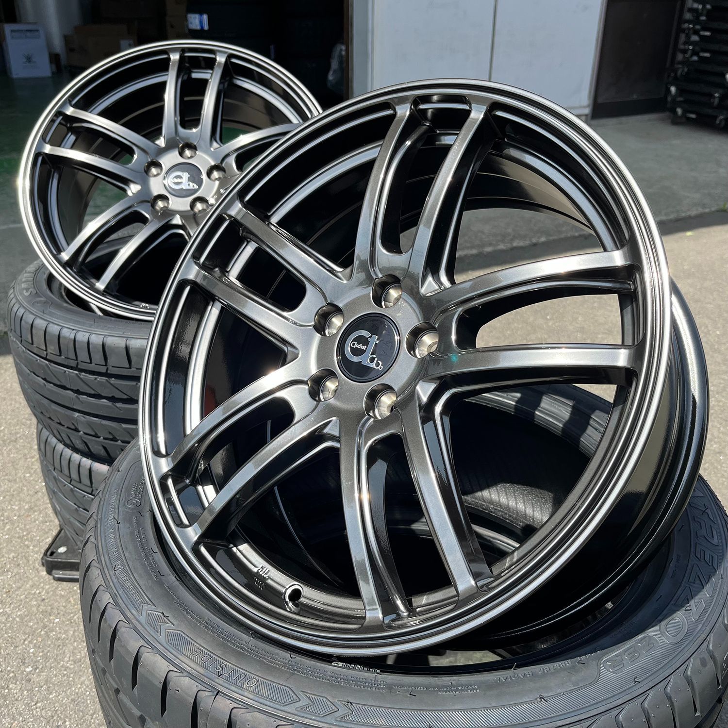 即納！プリウス（30系，50系） 新品 タイヤ ホイール セット 17インチ 特選タイヤ 215/45R17 4本セット  Archst（アーチスト）新品 1台分