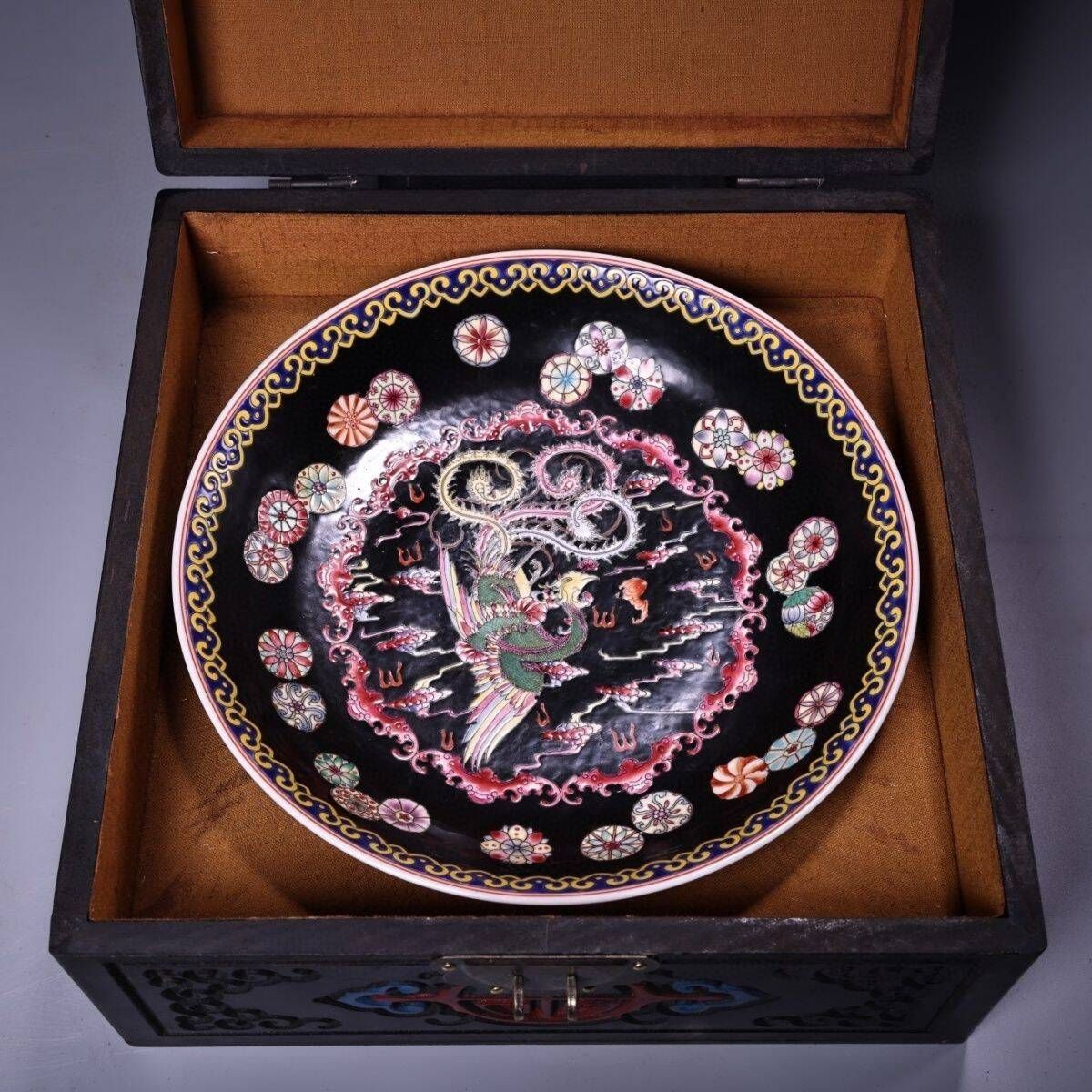 中国古美術・珍蔵粉彩・陶磁器の中皿・風景絵・置物・純手描き
