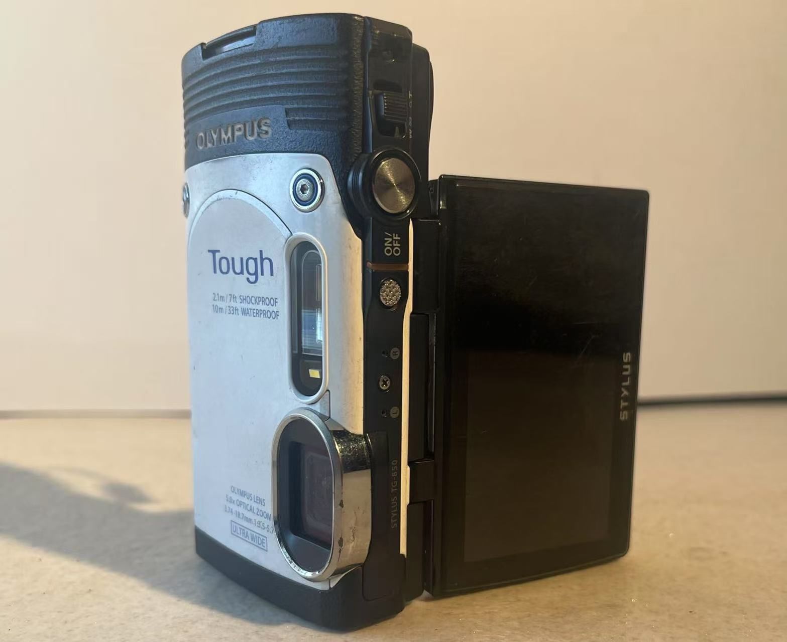 OLYMPUS STYLUS TG-850 デジタルカメラ　SD付き Amazon.com : OM SYSTEM OLYMPUS Stylus TG-850 IHS 16 MP
