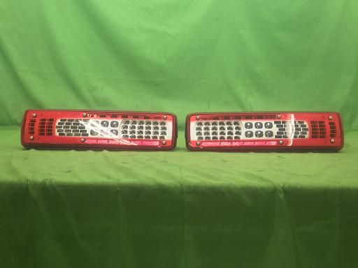 UD 純正 LED テール 左右 納車外し
