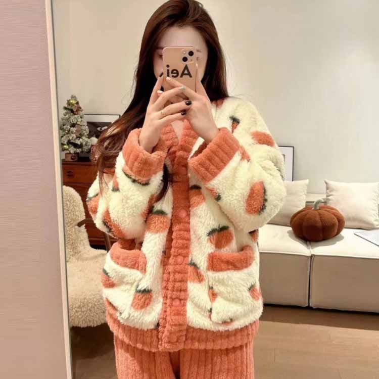 パジャマ レディース 冬 ふわふわ もこもこ ボア ルームウェア 前開き 長袖 上下セット 秋冬 暖 着る毛布 裏起毛 あったかい 厚手 ゆったり 可愛い 部屋着 イチゴ柄 桃柄 暖か ナイトウェア lulum288
