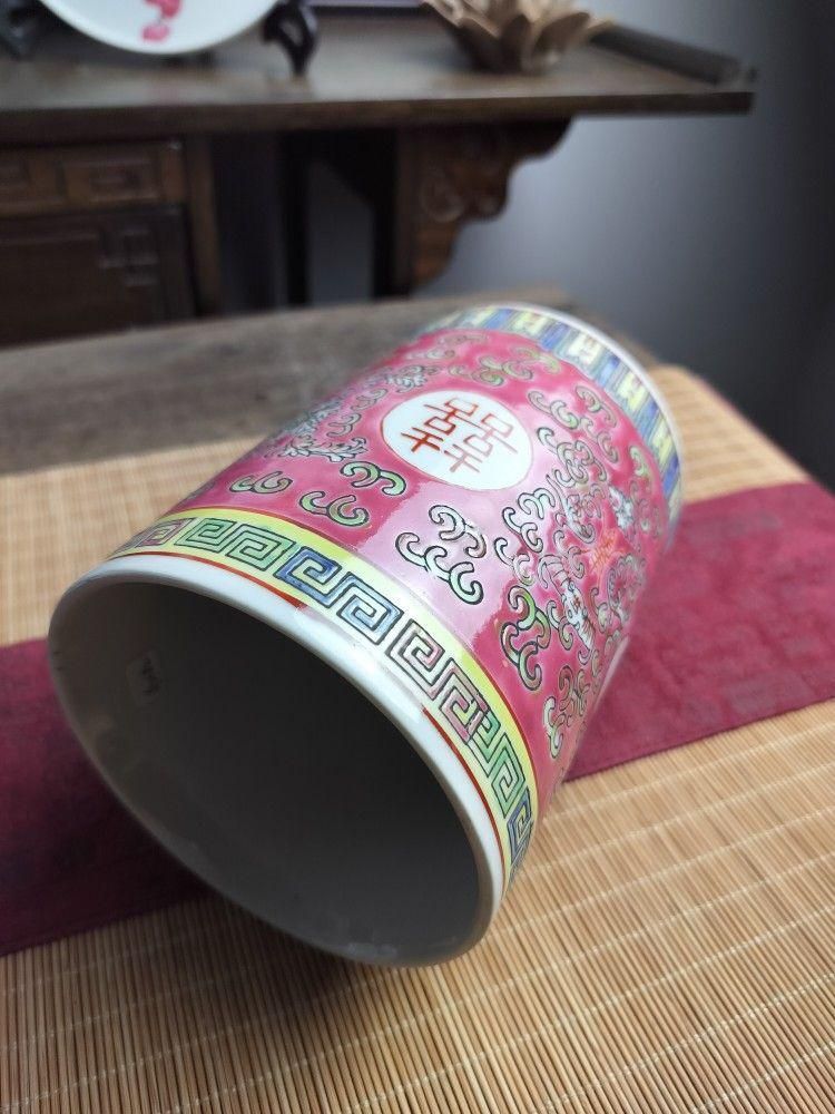 景徳鎮 陶磁器 臙脂紅筆立て 書道具 文房具 現代工芸品 美術品 置物 景徳鎮 陶磁器 臙脂紅筆立て 書道具 文房具 現代工芸品 美術品