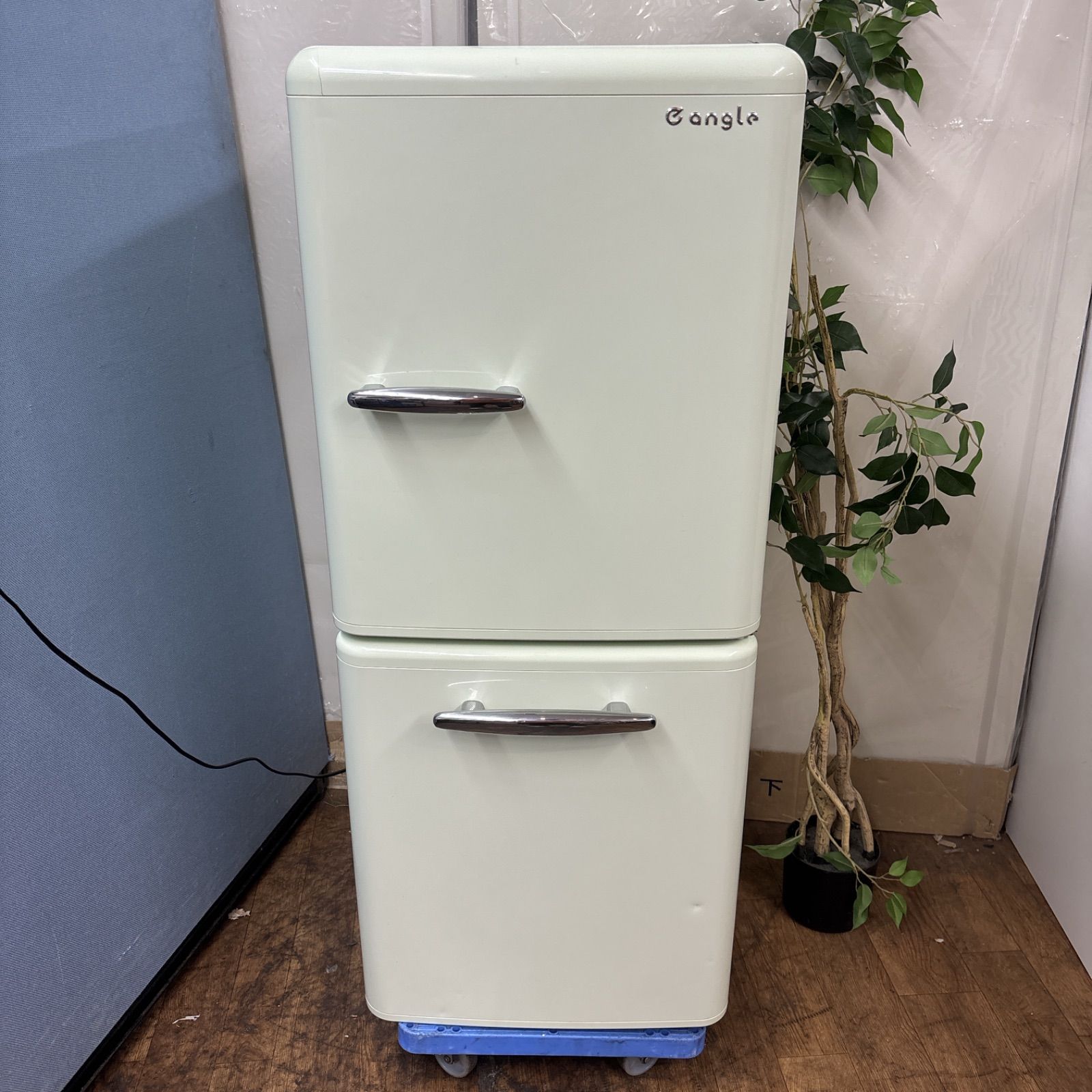 I660 🌈 名古屋市近郊配送設置無料！ 人気のレトロデザイン♪ e