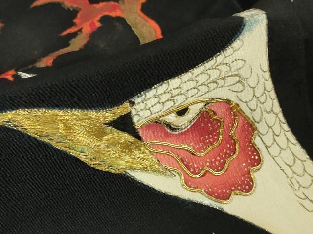 平和屋本店□極上 アンティーク 大正ロマン 振袖 刺繍 孔雀 松 黒地  