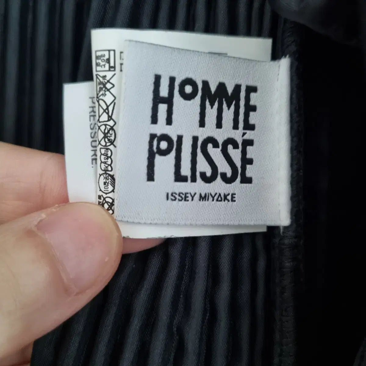 オム プリッセ ISSEY MIYAKE イッセイミヤケ コート 黒 KANDAIZUMI_COM