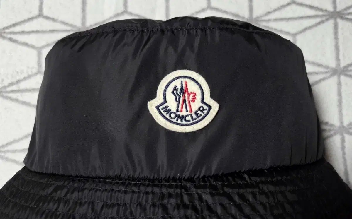MONCLER モンクレール 正規品 バケットハット 販売しています 公開