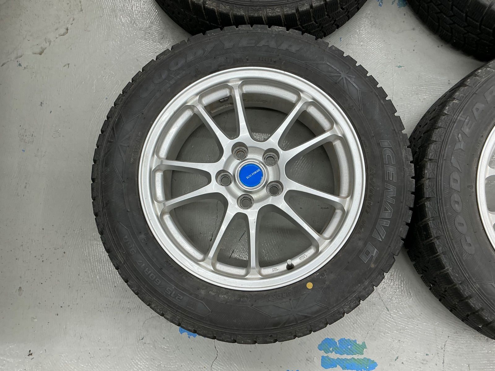 215/60R17 スタッドレスタイヤ ホイール付き4本セット C-HR