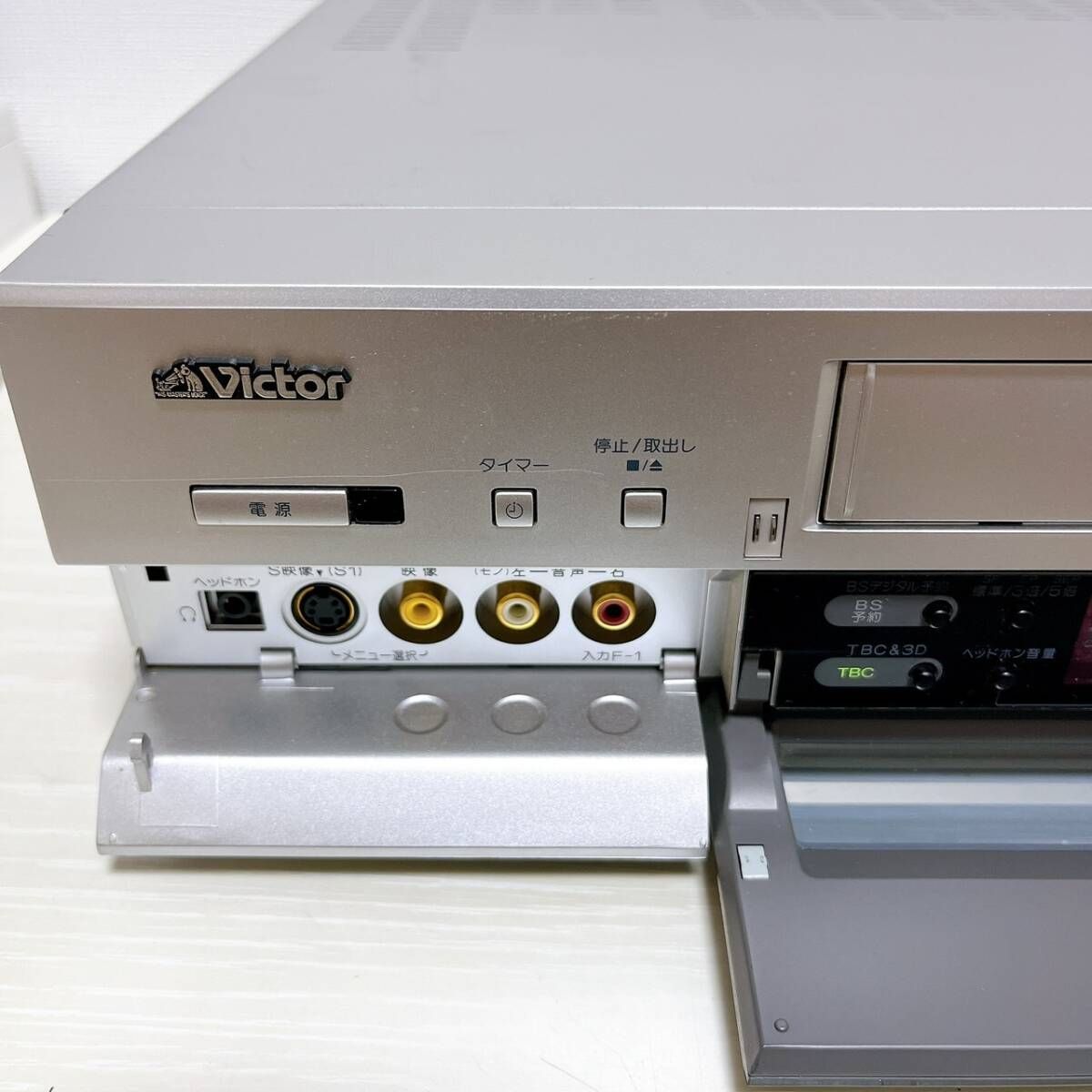 T073612100 【整備品】 Victor ビクター ビデオデッキ SVHS HR T073612100 【整備品】 Victor ビクター ビデオデッキ SVHS HR