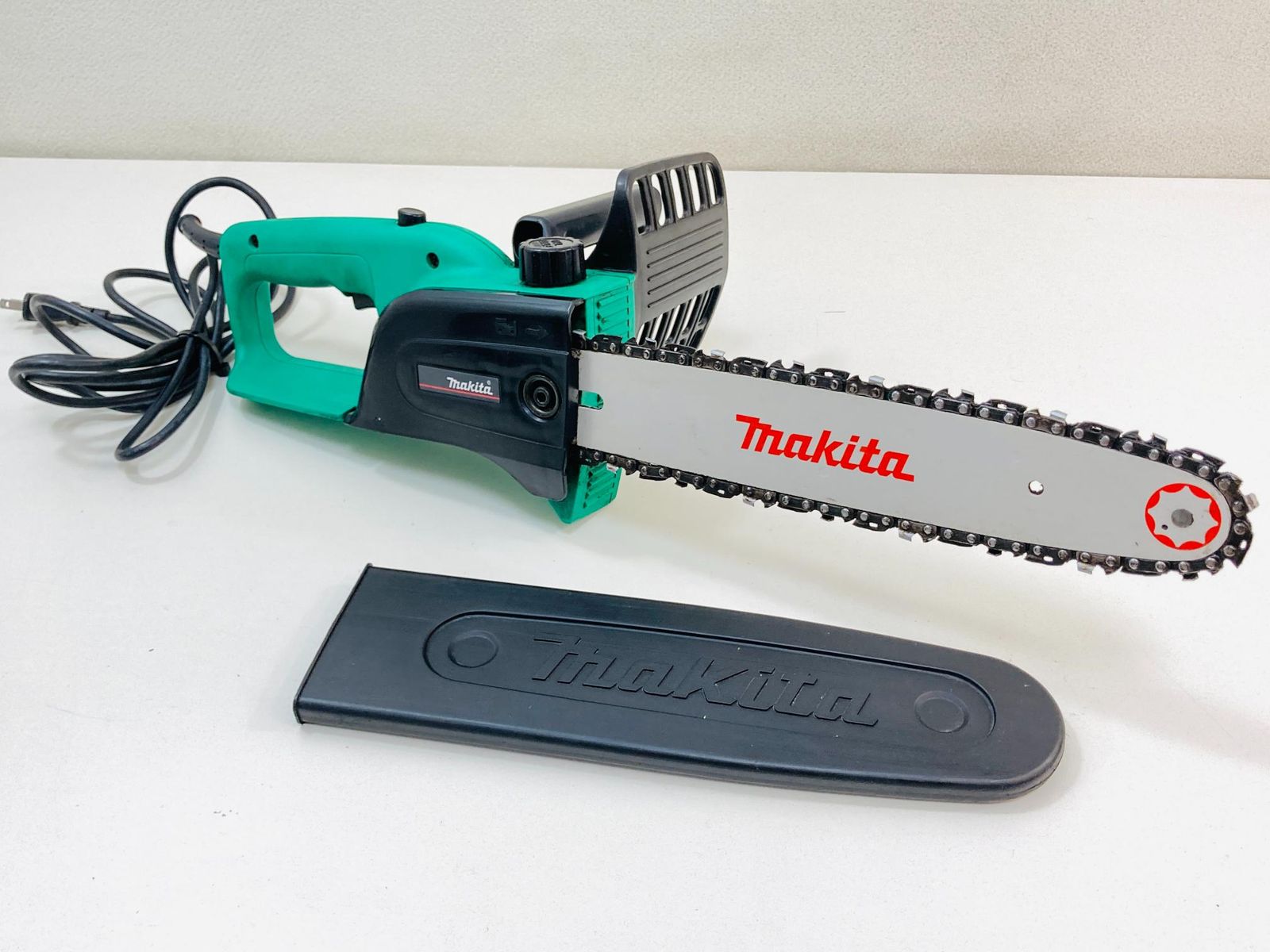 中古品■マキタ 電気チェンソー 300mm M501 リプロス チェーンソー 切断機 makita