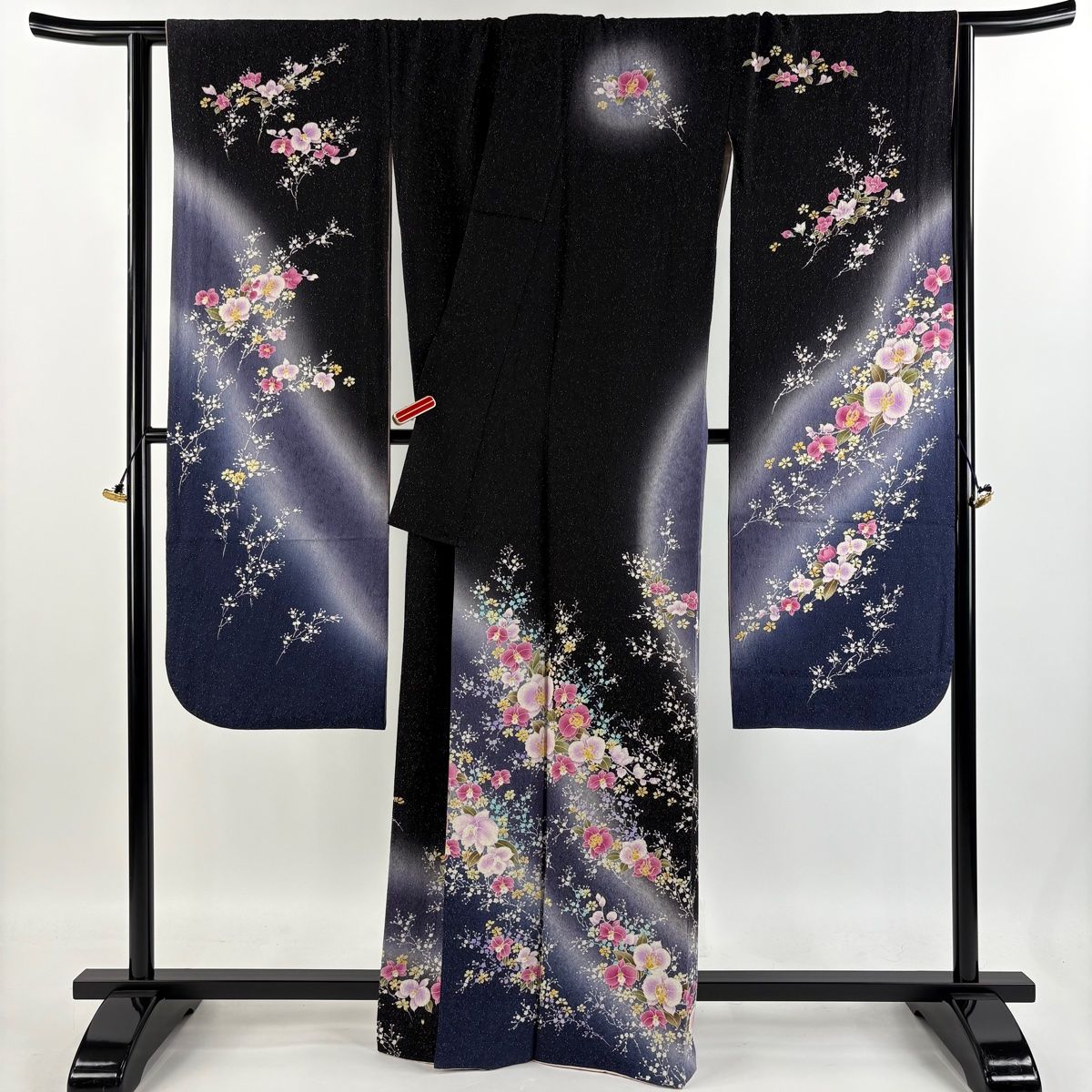 t*y様 ◎振袖 身丈164cm 裄丈69cm L 袷 雲文 熨斗 総絞り 黒 振袖 身丈164cm 裄丈64.5cm M 袷 草花 銀通し 刺繍 茶紫 正絹 美