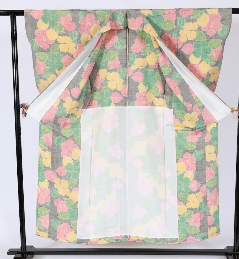 小千谷紬 グレー 緑 黄 珊瑚色 花 T488 - メルカリ