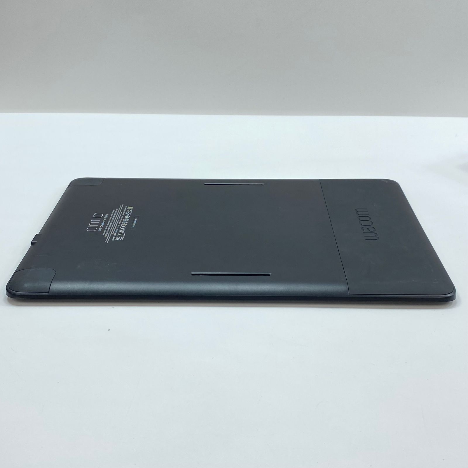 中古　Cintiq 13hd dtk-1301/ko ワコム　wacom 楽天市場】【中古】wacom Cintiq 13HD(DTK-1301) 13.3インチ
