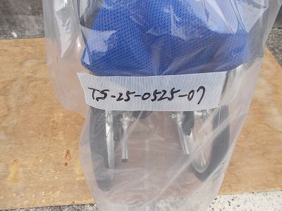 TS-25-0506-07 一部地域を除き 介助式車いす BAL-2 ノーパンクタイヤ