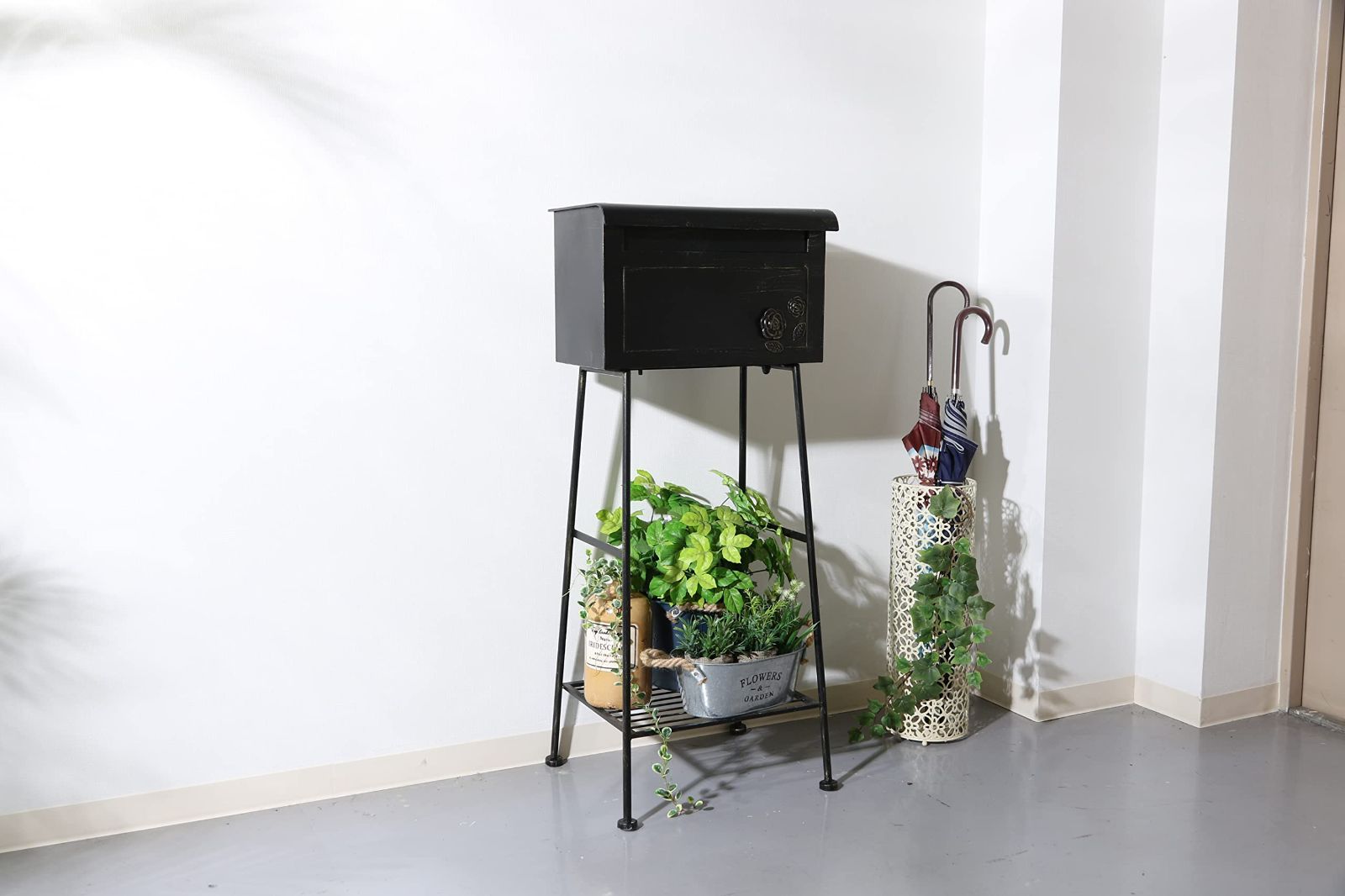 商品 不二貿易 郵便ポスト ローズ ブラック 横型 幅42.5×奥行34.5×高さ99cm 35500