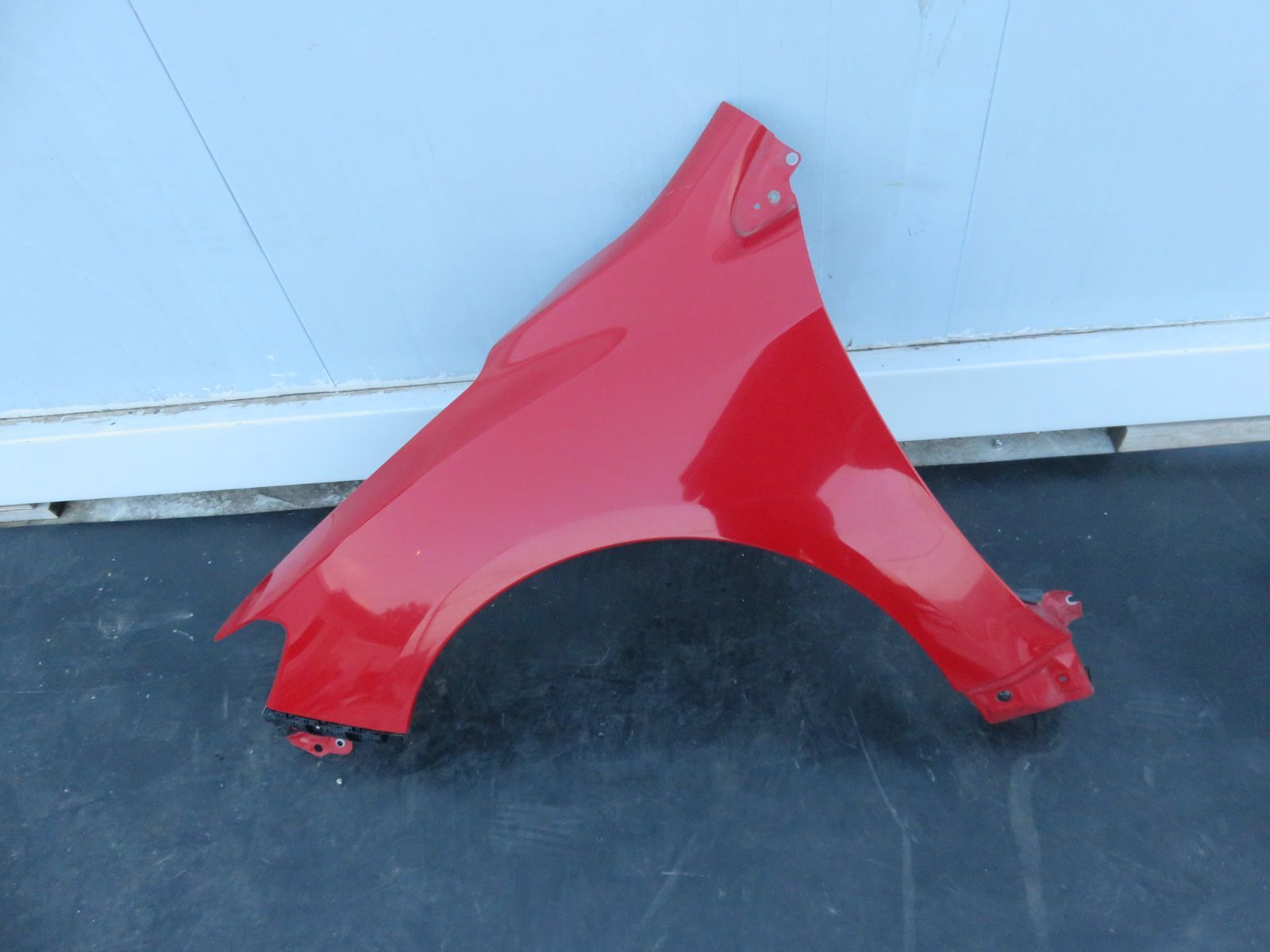 SFC2515 スバル レヴォーグ VM4 VMG 左側 助手席側 前期 フロント フェンダー 左前 純正 C7P 赤 ライトニングレッド
