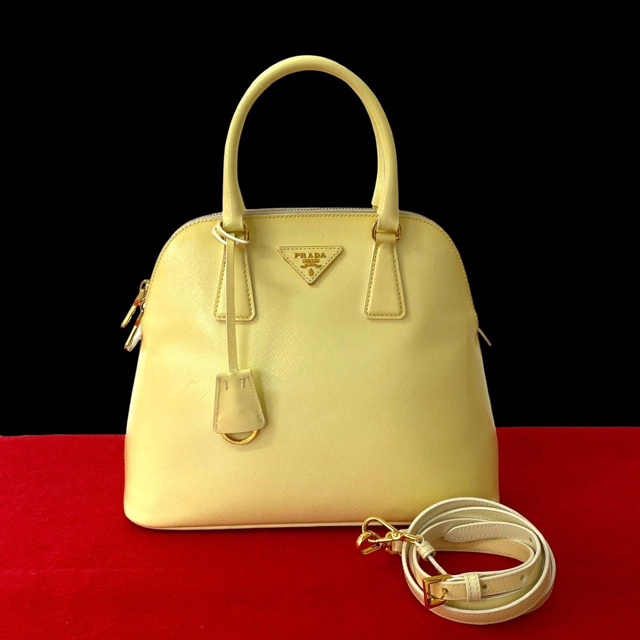 極 美品 PRADA プラダ 三角ロゴ 金具 サフィアーノ レザー 本革