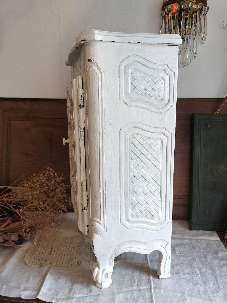 フランス アンティーク 素敵な 木製 彫刻 ペイント スモール キャビネット MARWIL-DEMENAGEMENTS_CH