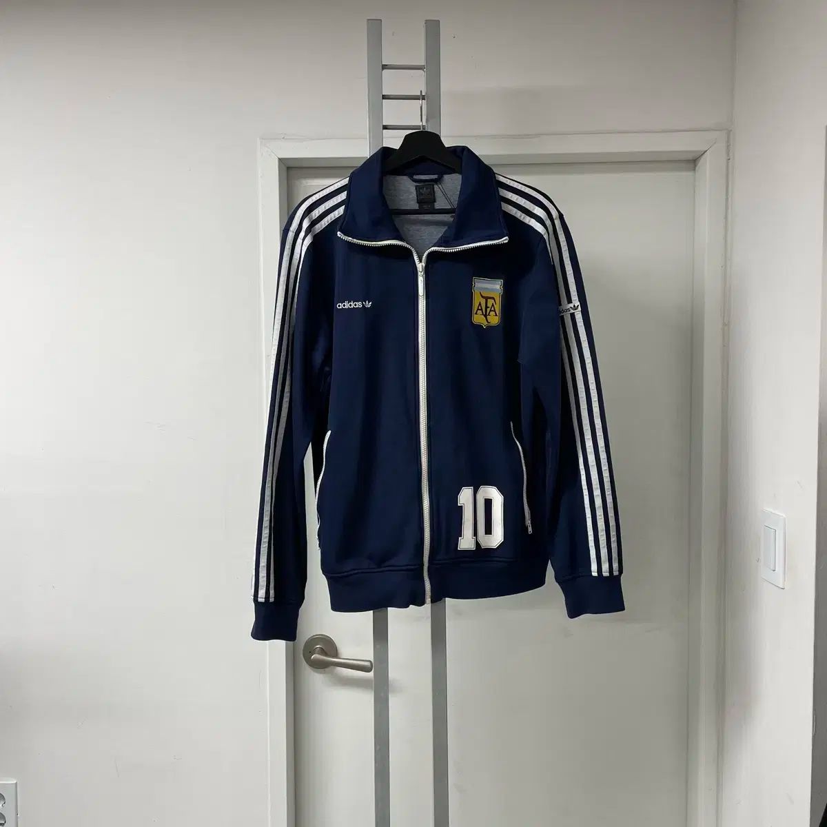 【雷市場（ポンジャン）商品韓国直送】 adidas(アディダス) アルゼンチン ジップアップ ジャージ ネイビー 110