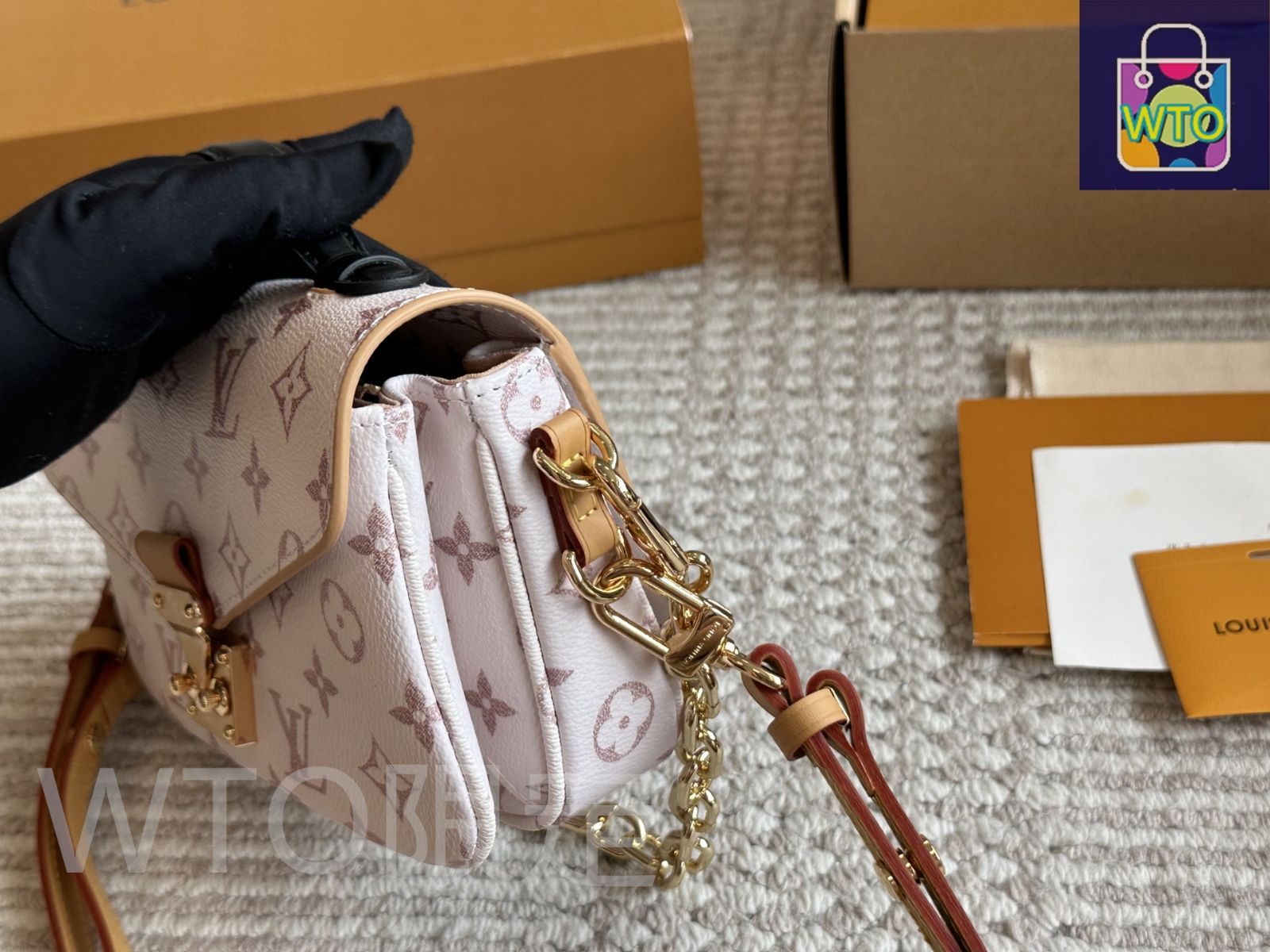 ルイヴィトンバック　即購入⭕️　早い者勝ち‼️ 今日特価】Louis Vuitton ルイ・ヴィトン メッセンジャーバッグ