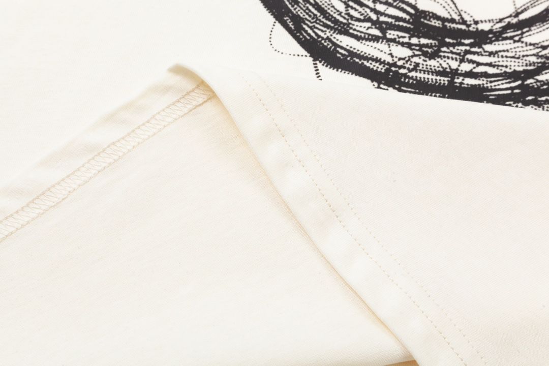 カーブレタープリントTシャツ |