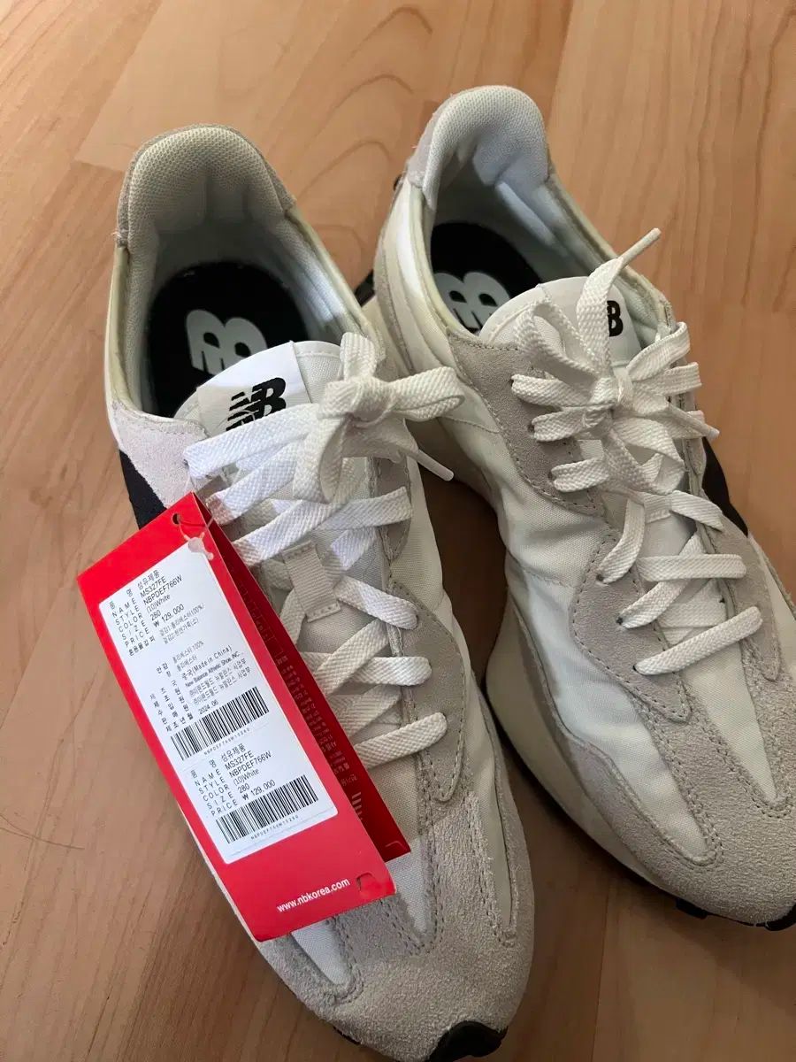New Balance ニューバランス 327 ホワイトブラック 280