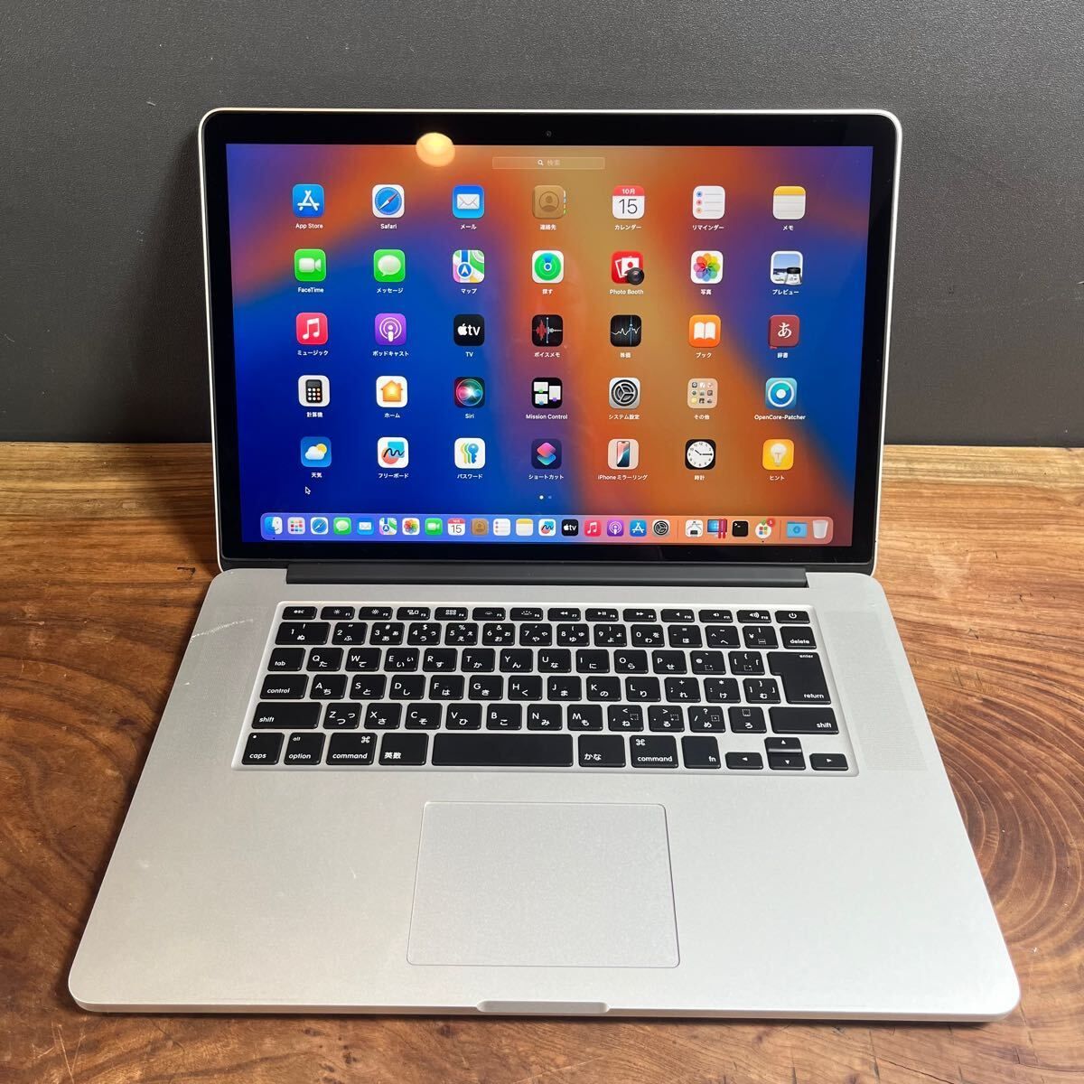 良品］Apple MacBook Pro 15inch 2019/327