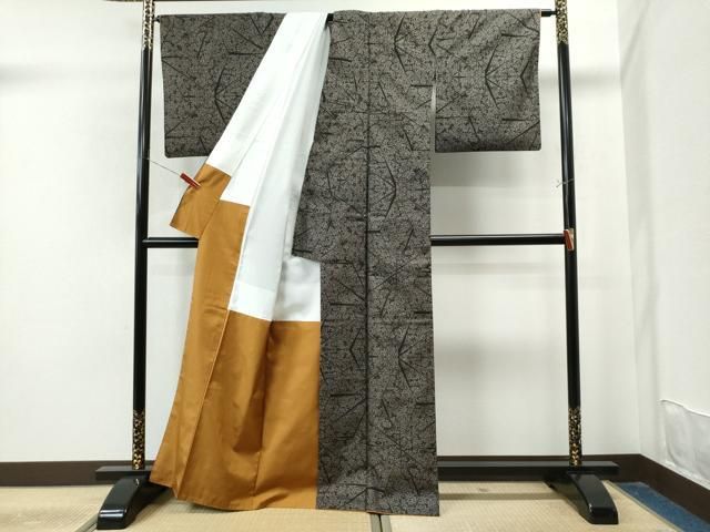 平和屋着物○本場大島紬 9マルキ 泥染め 変わり麻の葉花文 田畑
