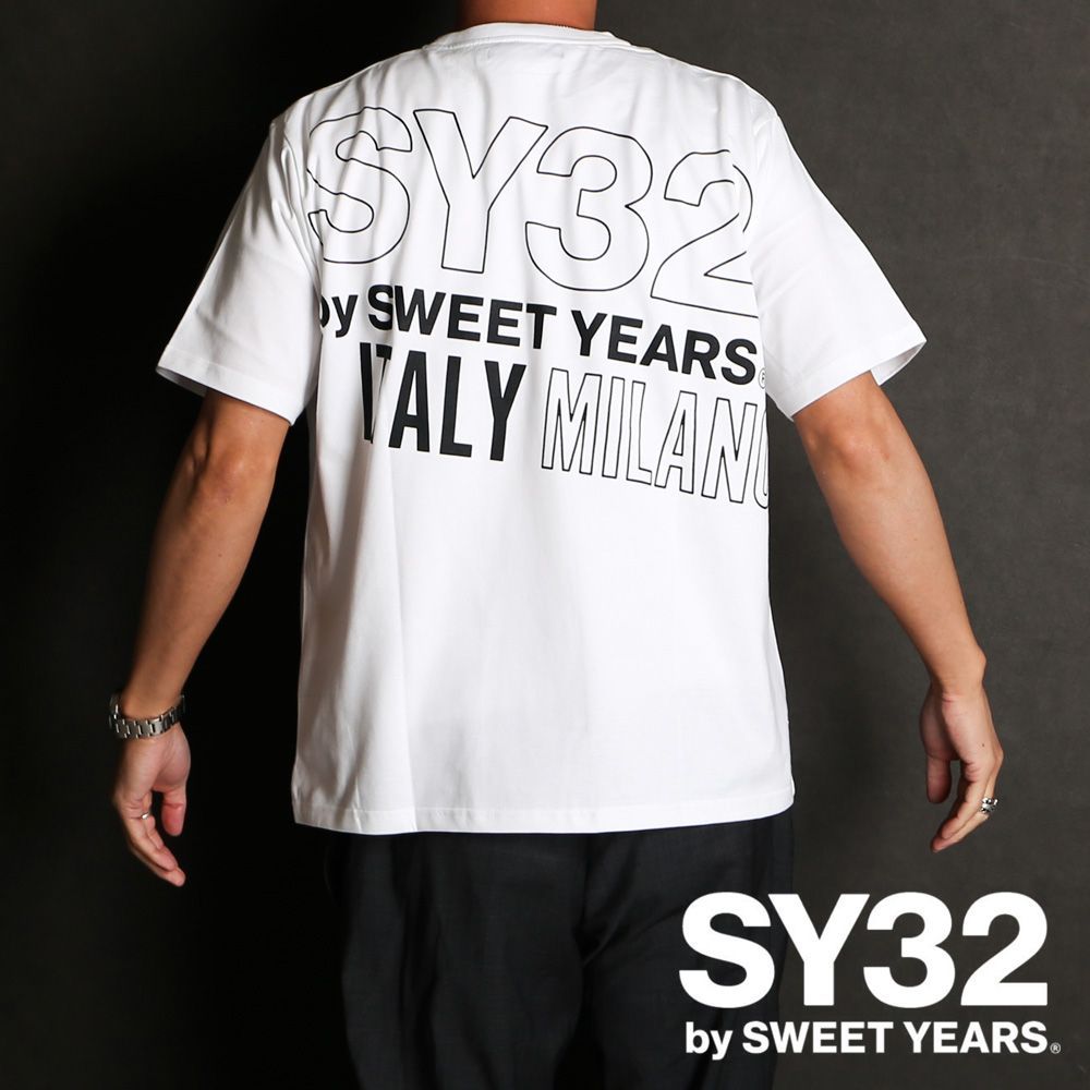 【SY32 by SWEET YEARS/エスワイサーティトゥバイスィートイヤーズ】BACK SLASH BIG LOGO TEE  - WHITE × BLACK / グラフィックTシャツ / 14154J-W【国内正規品】