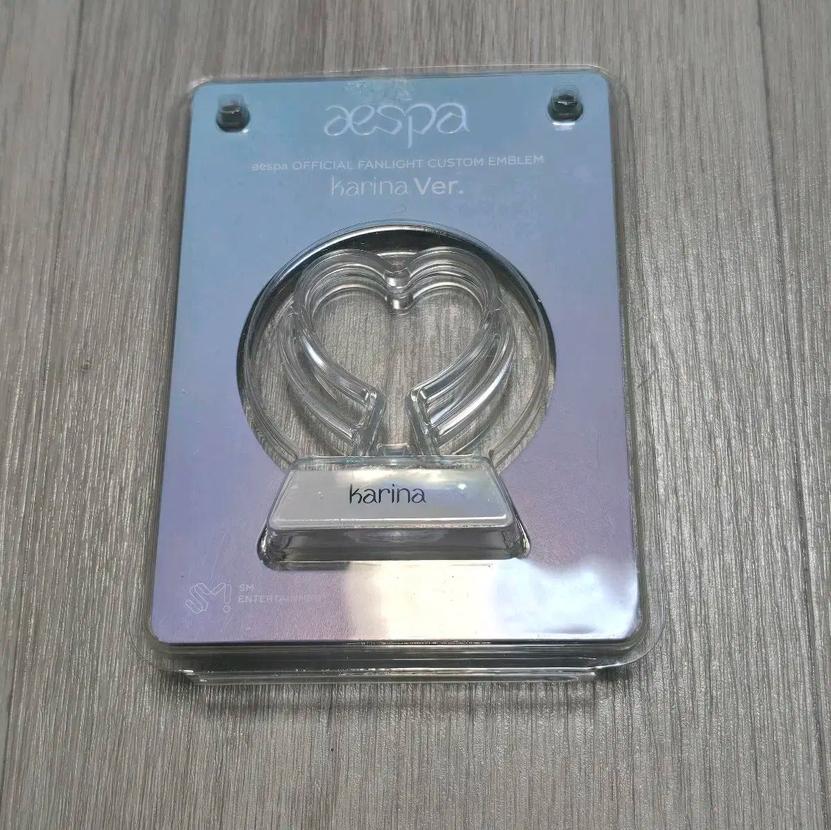 aespa ペンライト　カリナ　エンブレム　キーホルダー　ペンライトケース aespa ペンライト カリナエンブレム Amazon.co.jp: aespa エスパ ペン