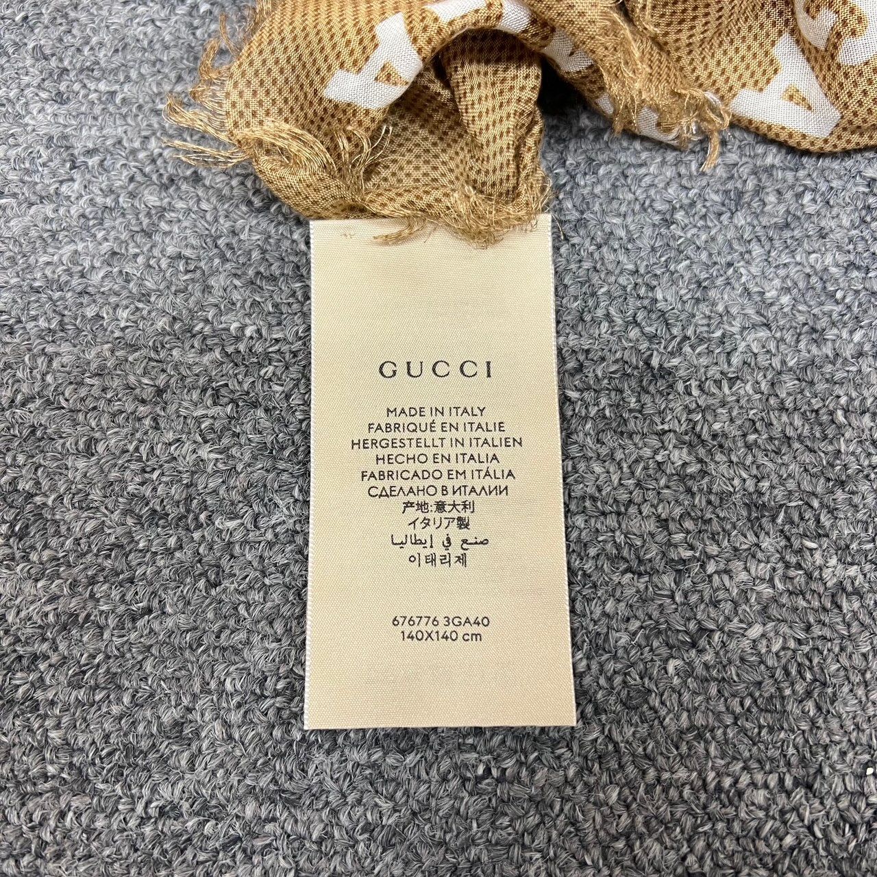 国内正規 GUCCI × BALENCIAGA The Hacker Project Maxi GG スカーフ ショール ストール コラボ グッチ  バレンシアガ 676776 ベージュ系 F 75504A3 - メルカリ