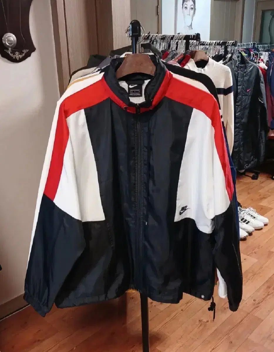メンズ Nike(ナイキ） ジャケット （ 105 ）
