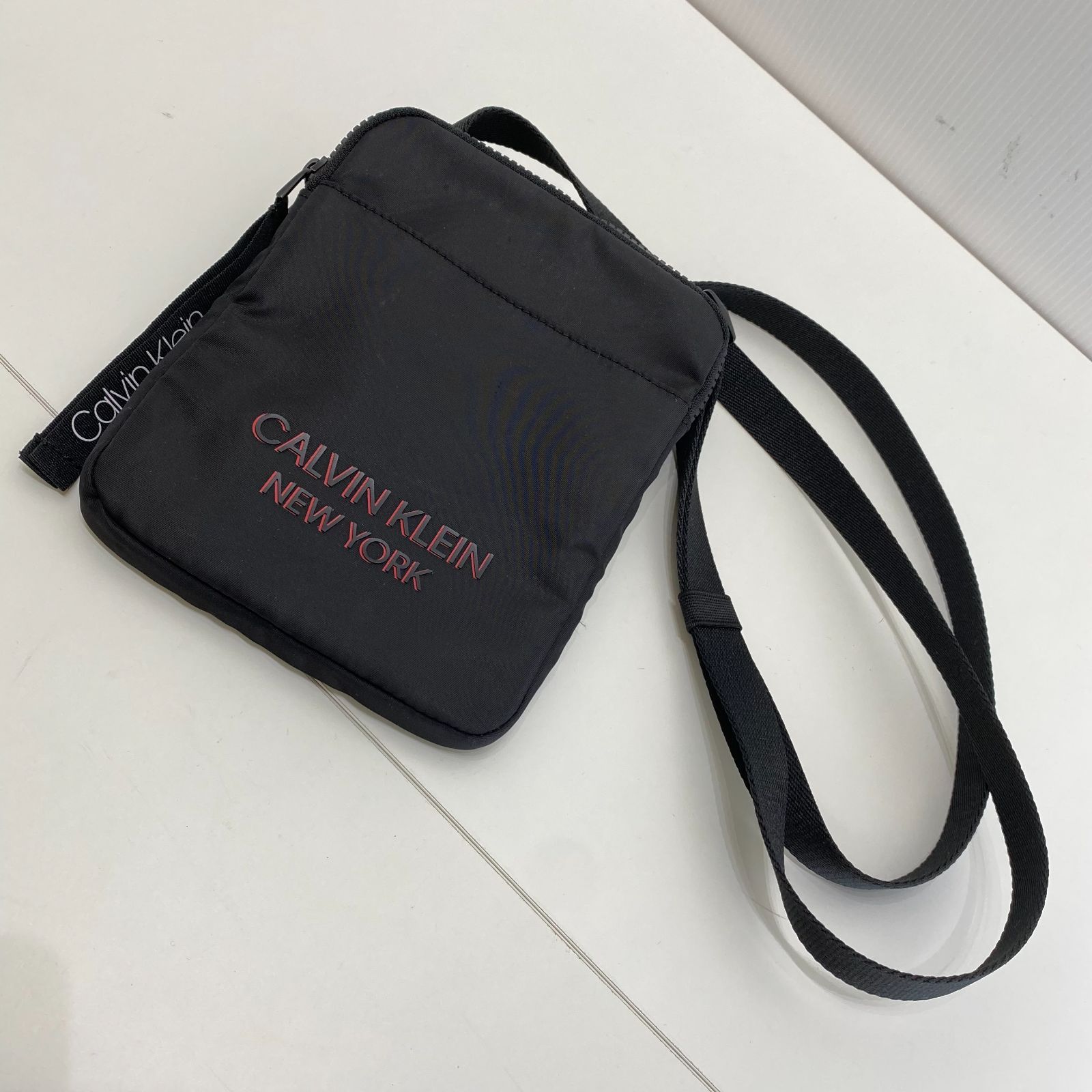 Calvin klein 2024 sling bag