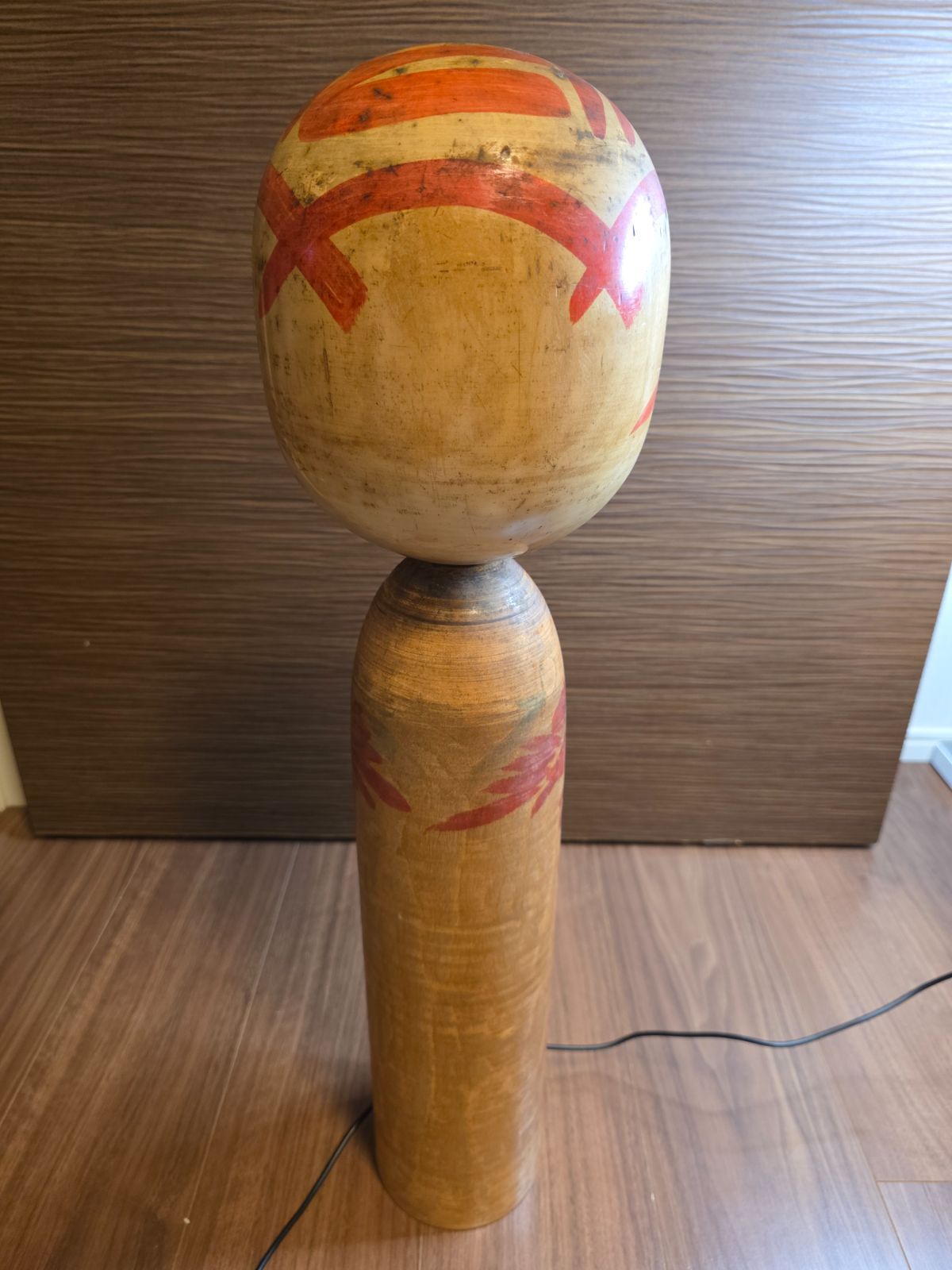 伝統的な手描きのこけし 約60cm　我妻吉助 (遠刈田系) 伝統的な手描きのこけし 約60cm 我妻吉助 (遠刈田系) 高さ62cm 幅15cm