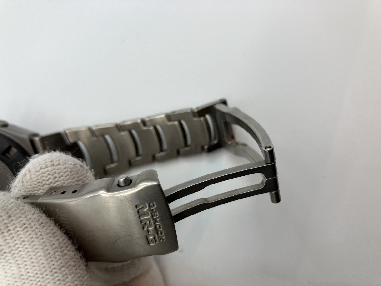 カシオ Gショック MR-G MRG-121T メンズ腕時計 チタン ケース幅46mm 腕回り18.5cm クオーツ 箱付 送料無料 カシオ Gショック MR-G MRG-121T メンズ腕時計 チタン ケース幅46mm 腕