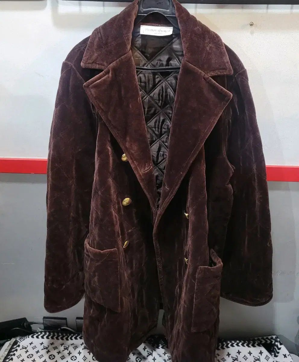 正規品 YVES SAINT LAURENT イヴ サンローラン ベロア ゴールド ダブル ロングコート