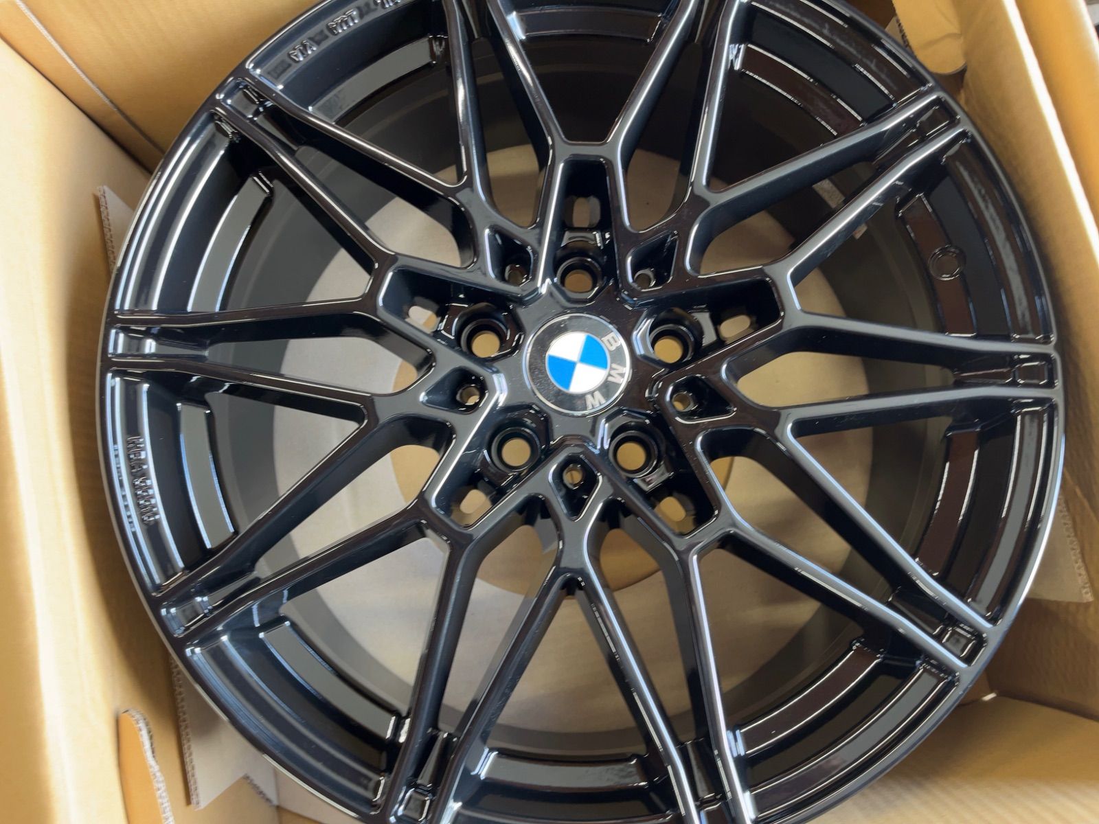 BMW U11 X1 U10 X2 MAK ケーニッヒ 18インチ 4本 TRITUETUBI_COM
