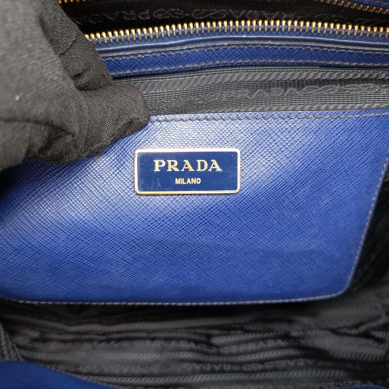 プラダPradaガレリアブルーサフィアーノレザーBN2274117