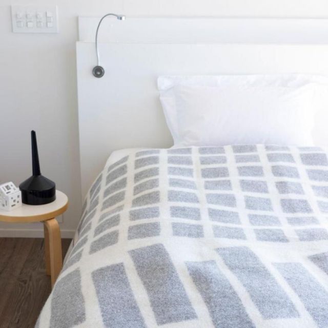 KLIPPAN クリッパン ウールシングルブランケット St. Petri FLOOR サンクト ペトリ フロア グレー ブランケット ひざ掛け 北欧 Kristina Stark クリスティーナ スタルク シンプル インテリア