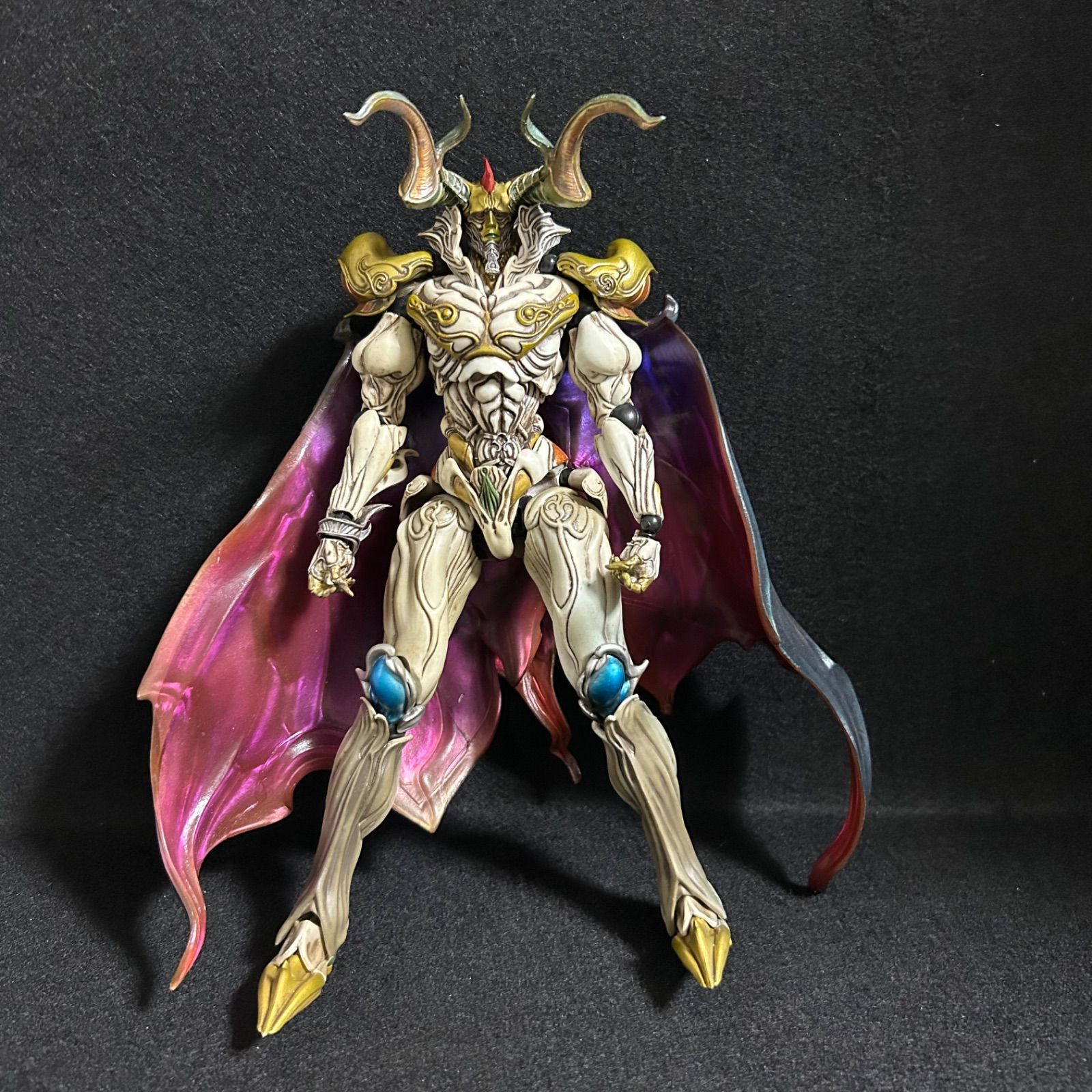 ファイナルファンタジー クリーチャーズ ブリングアーツ オーディン＆スレイプニル ファイナルファンタジー クリーチャーズ ブリングアーツ