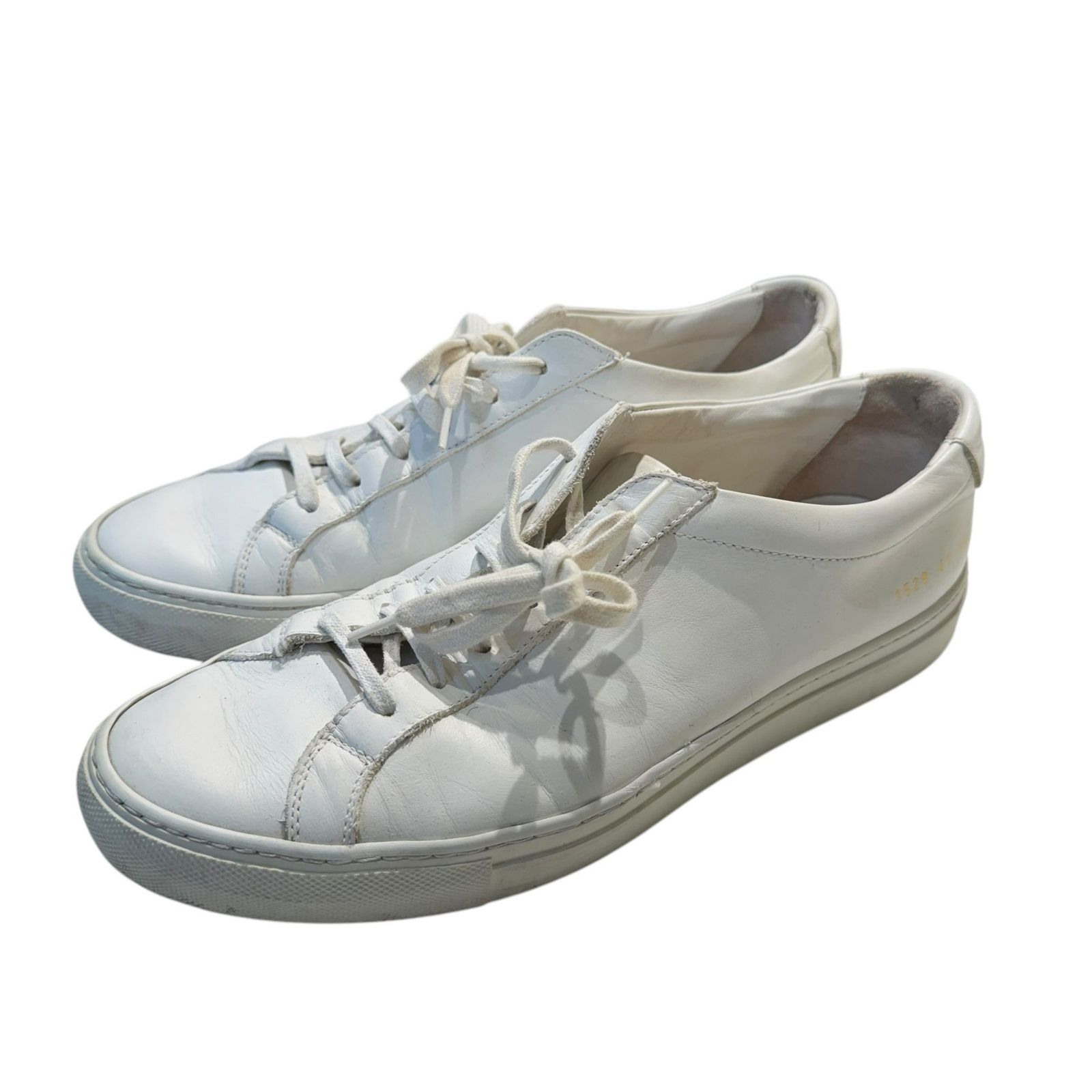 COMMON PROJECTS 白41 レザー スニーカー A Supreme Item] The definitive white sneaker! Introducing