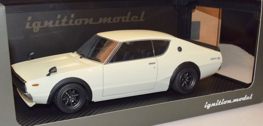 ignition model 1|18 Nissan Skyline 2000 GT-R KPGC110 White IG0224