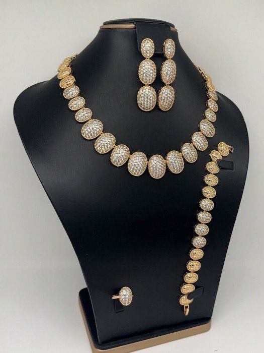 ゴールドメッキ 波型デザイン