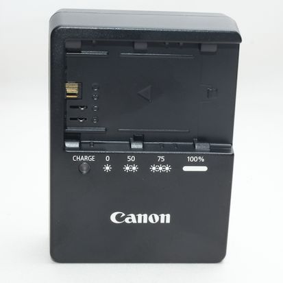 ☆紛失にお困りの方☆純正品 Canon キャノン 充電器 LC-E6☆-