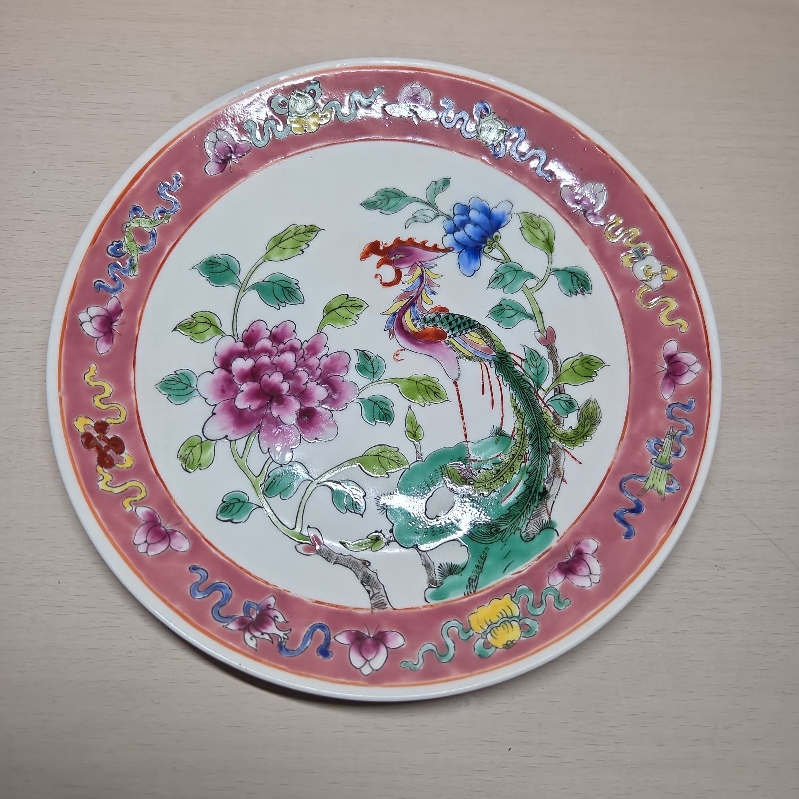 プラナカン陶器：孔雀と花の装飾平皿 - メルカリ